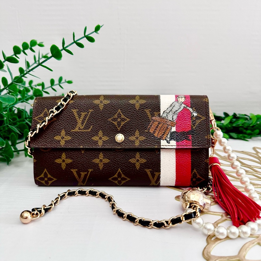 Louis Vuitton Limited Edition Monogram Wallet - Picture 13 of 14